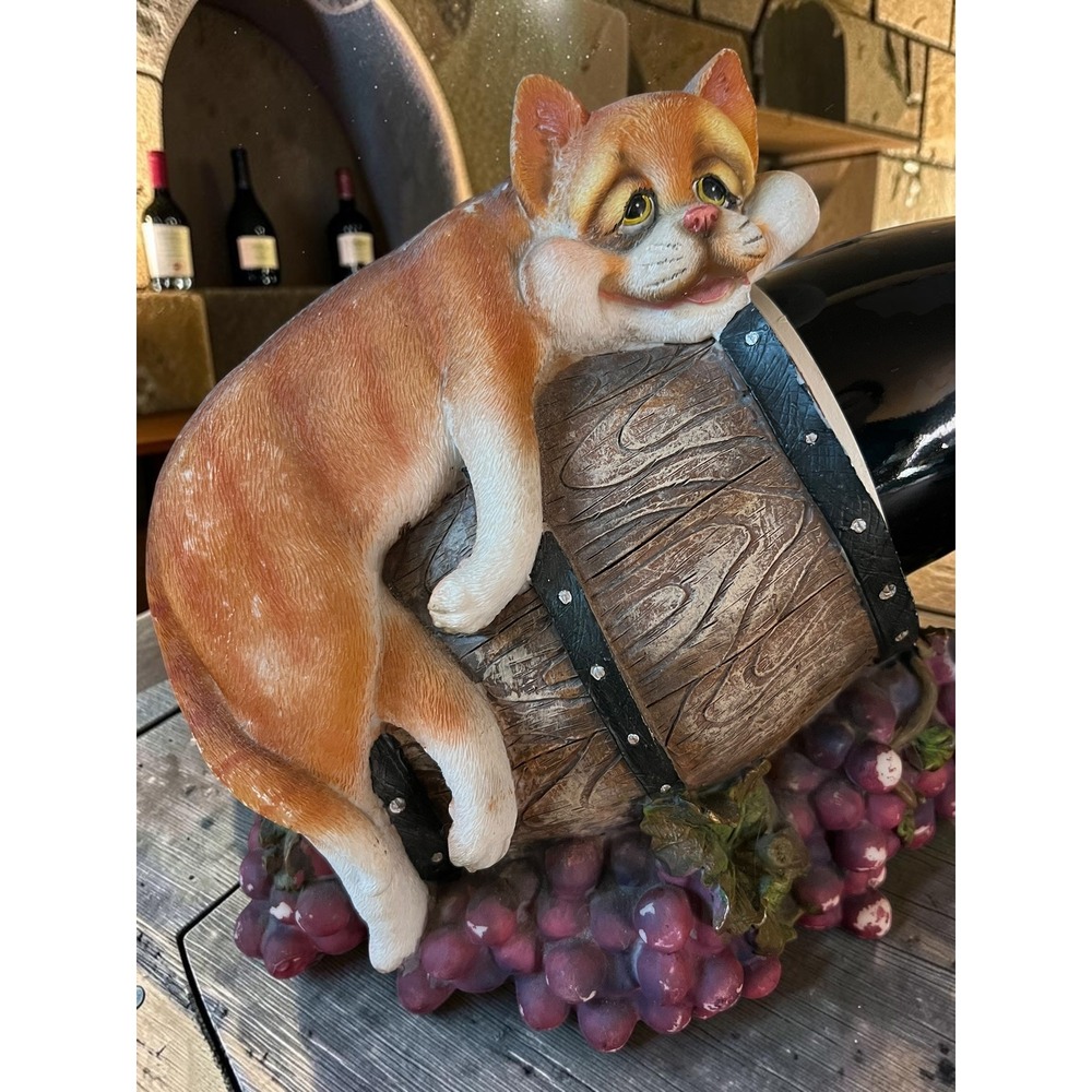 Vintage Whimsical Cat Wine Bottle Holder Resin Tipsy Kitty Vinyard Kitchen Decor - Picture 9 of 13